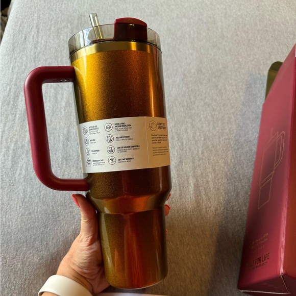 NIB Lainey Wilson x Stanley in Country Gold - Picture 2 of 4